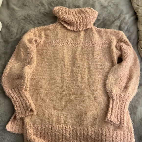 Women’s Shaggy Sweater - Picture 2 of 2